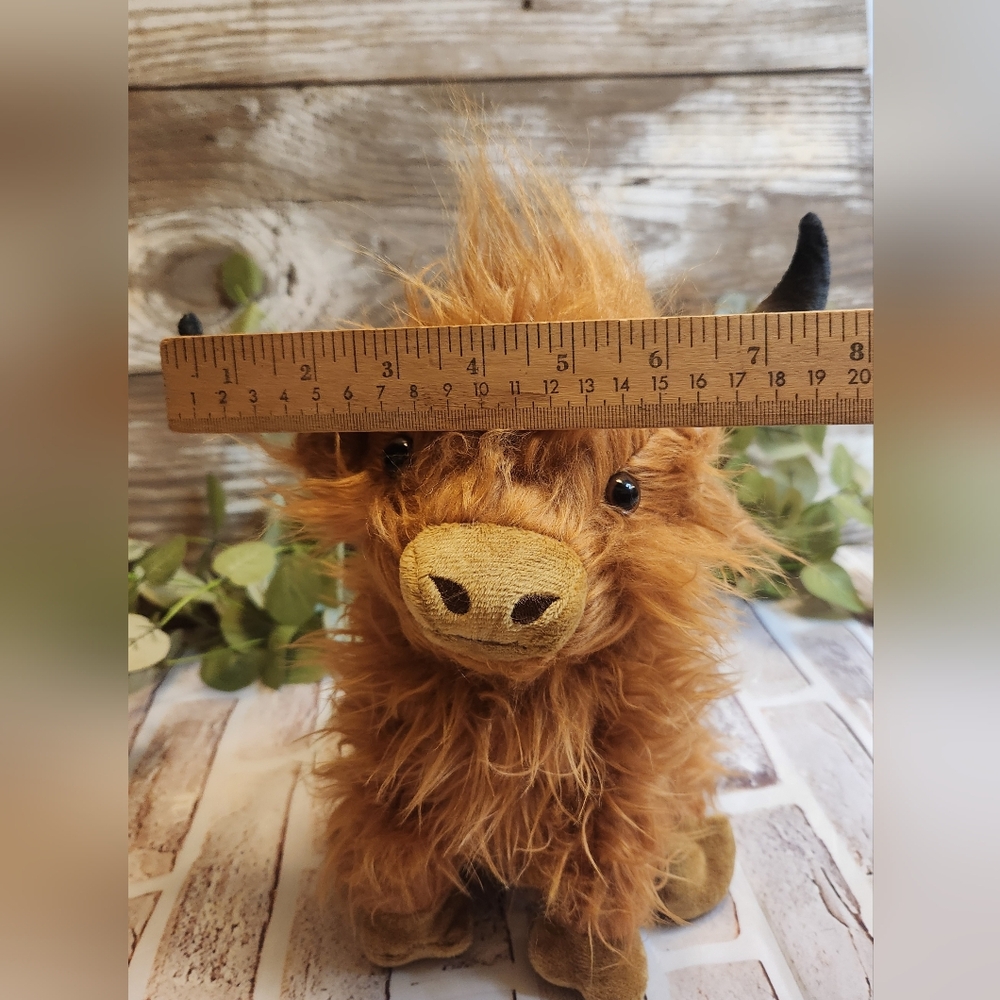 Highland Cow Fuzzy 10" Plush - Picture 6 of 7